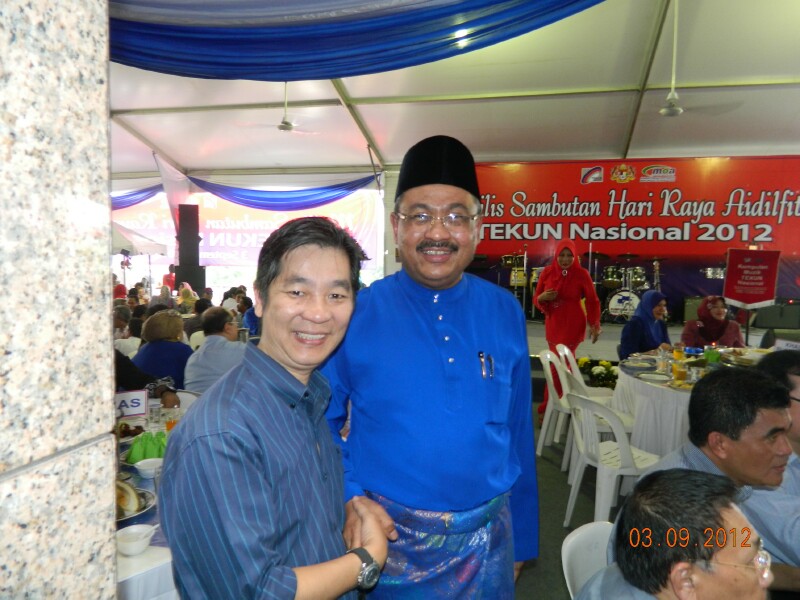 With Datuk Abd Rahim Hassan With Datuk Abd Rahim Hassan